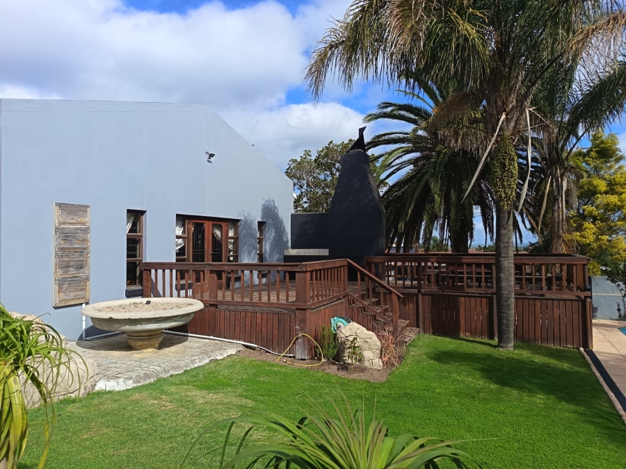 To Let 7 Bedroom Property for Rent in Humansdorp Eastern Cape